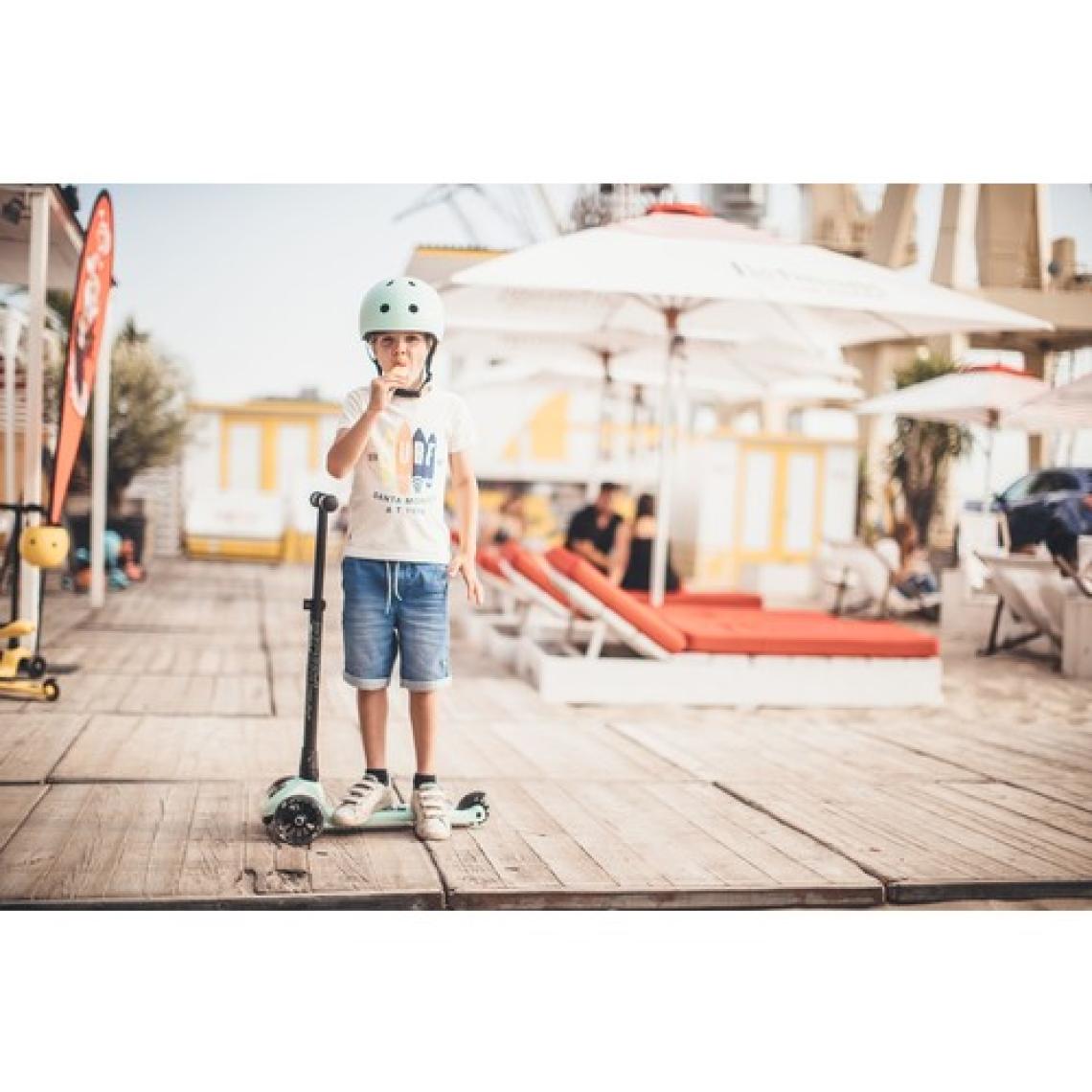 Scoot And Ride Highwaykick 3 Tekerlekli Mint LED Işıklı Çocuk Scooter