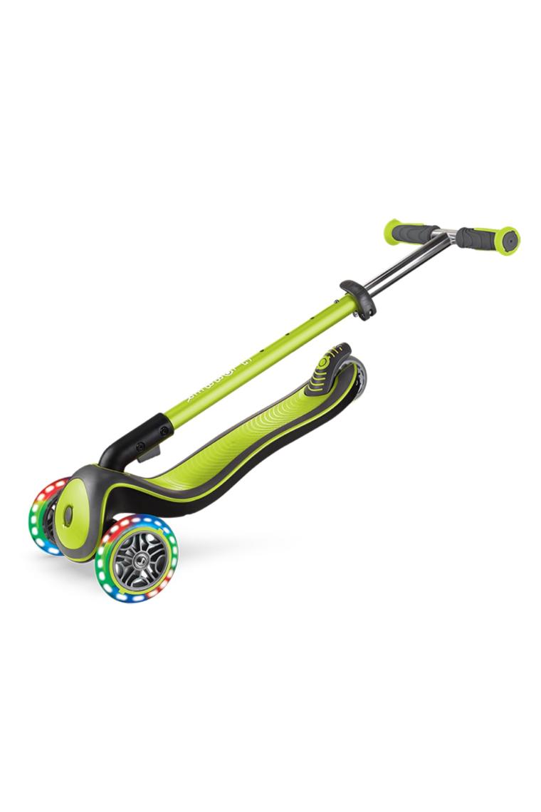 Globber Elite Deluxe Yeşil 3 Tekerlekli Işıklı Çocuk Scooter