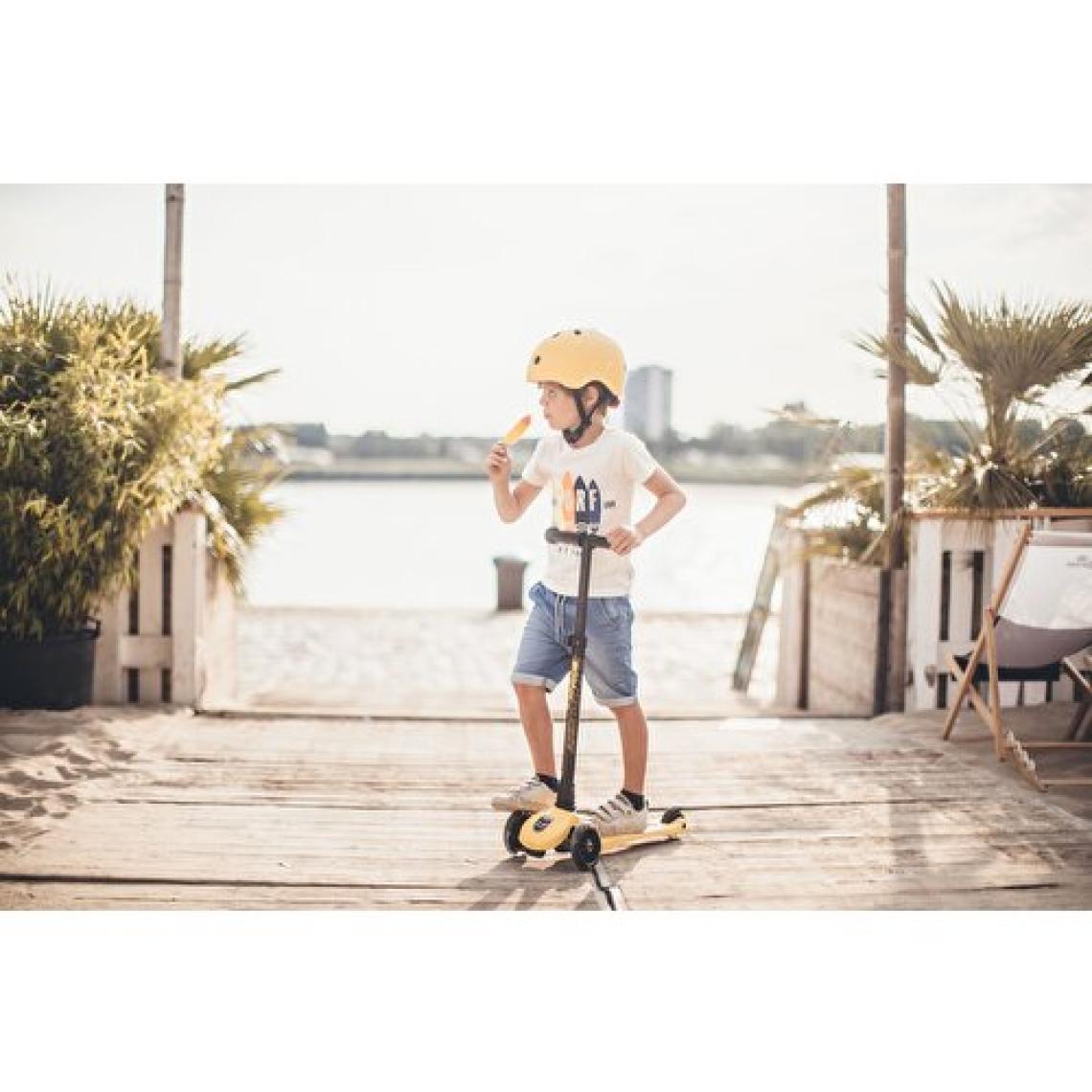 Scoot And Ride Highwaykick 3 Tekerlekli Sarı LED Işıklı Çocuk Scooter