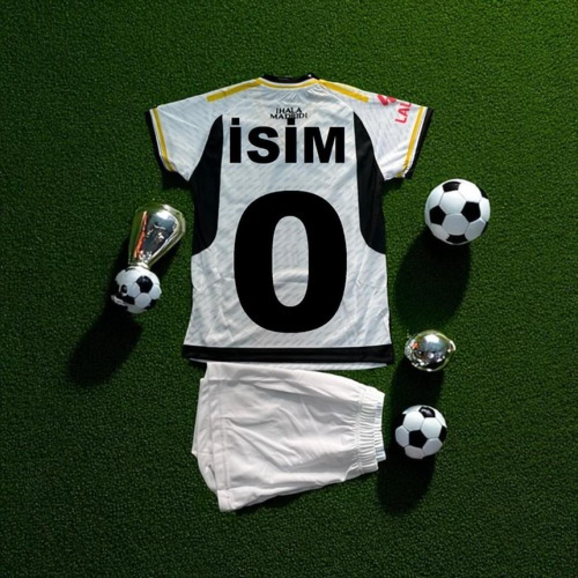 Bite Nose Özel Tasarım Isme Özel Yazdırma Real Madrid Yeni Sezon 2022/23 Beyaz Şortlu Tişört Forma