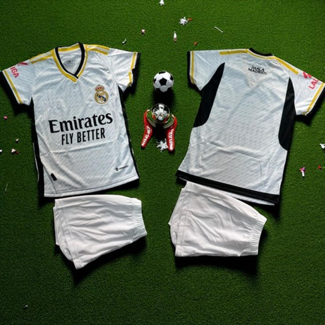 Bite Nose Özel Tasarım Isme Özel Yazdırma Real Madrid Yeni Sezon 2022/23 Beyaz Şortlu Tişört Forma