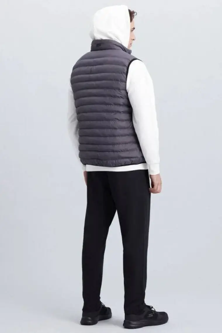 Skechers M Essential Vest Erkek Yelek S202174-040