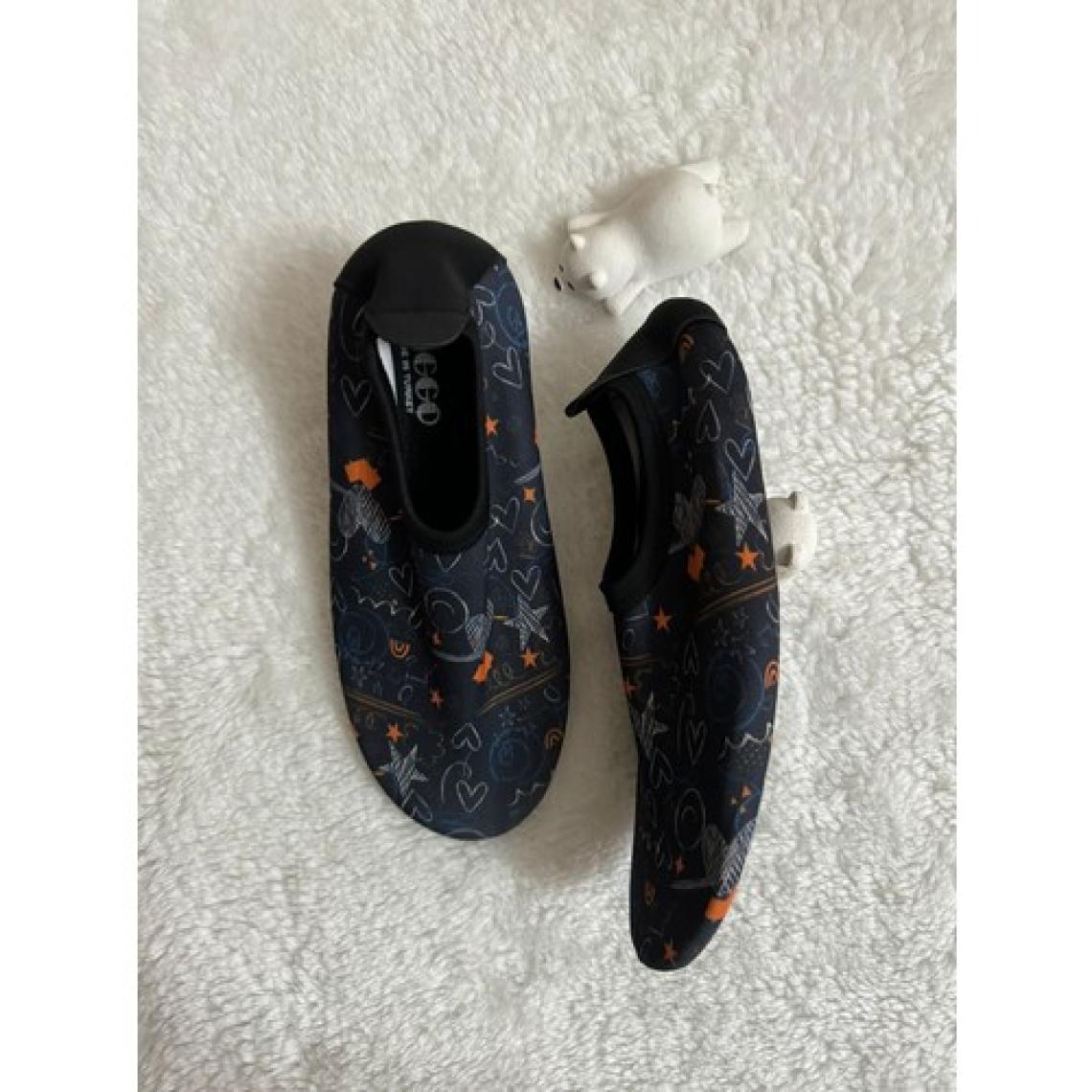 Diggo Çocuk Kaymaz Taban Deniz Havuz ve Plaj Ayakkabısı Kalın