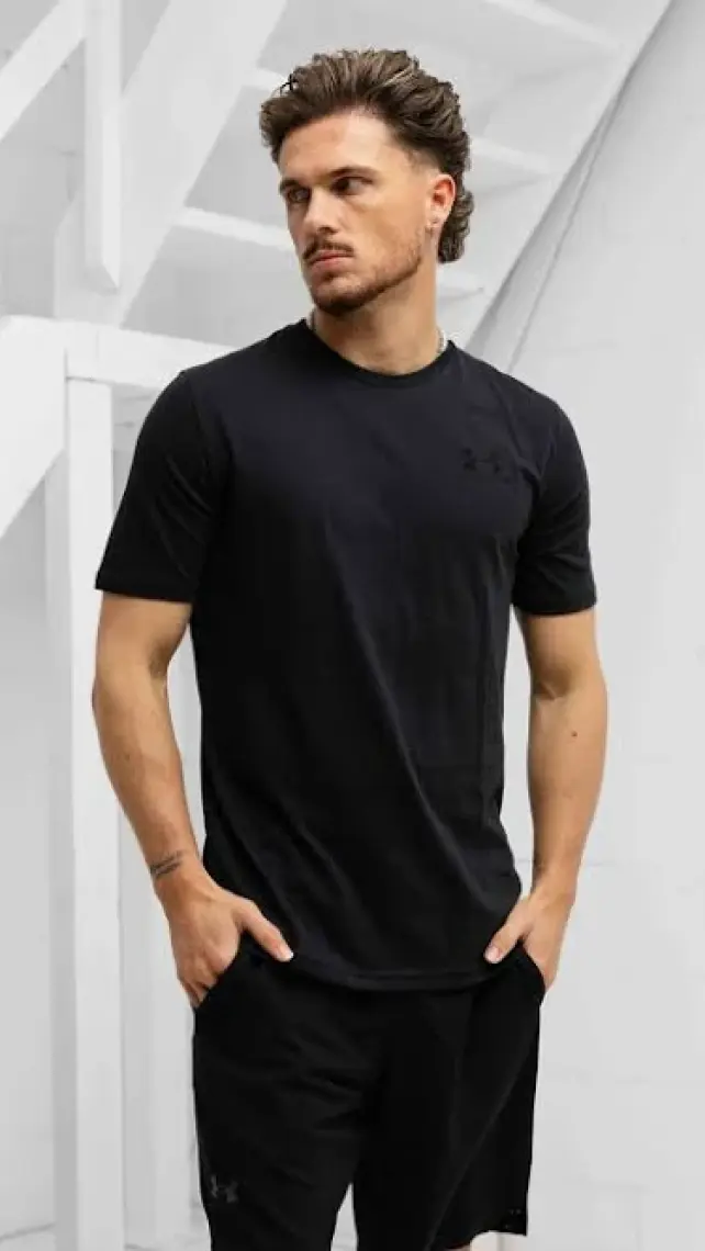 Under Armour Sportstyle Lc Ss Erkek T-shirt 1326799-001 Siyah