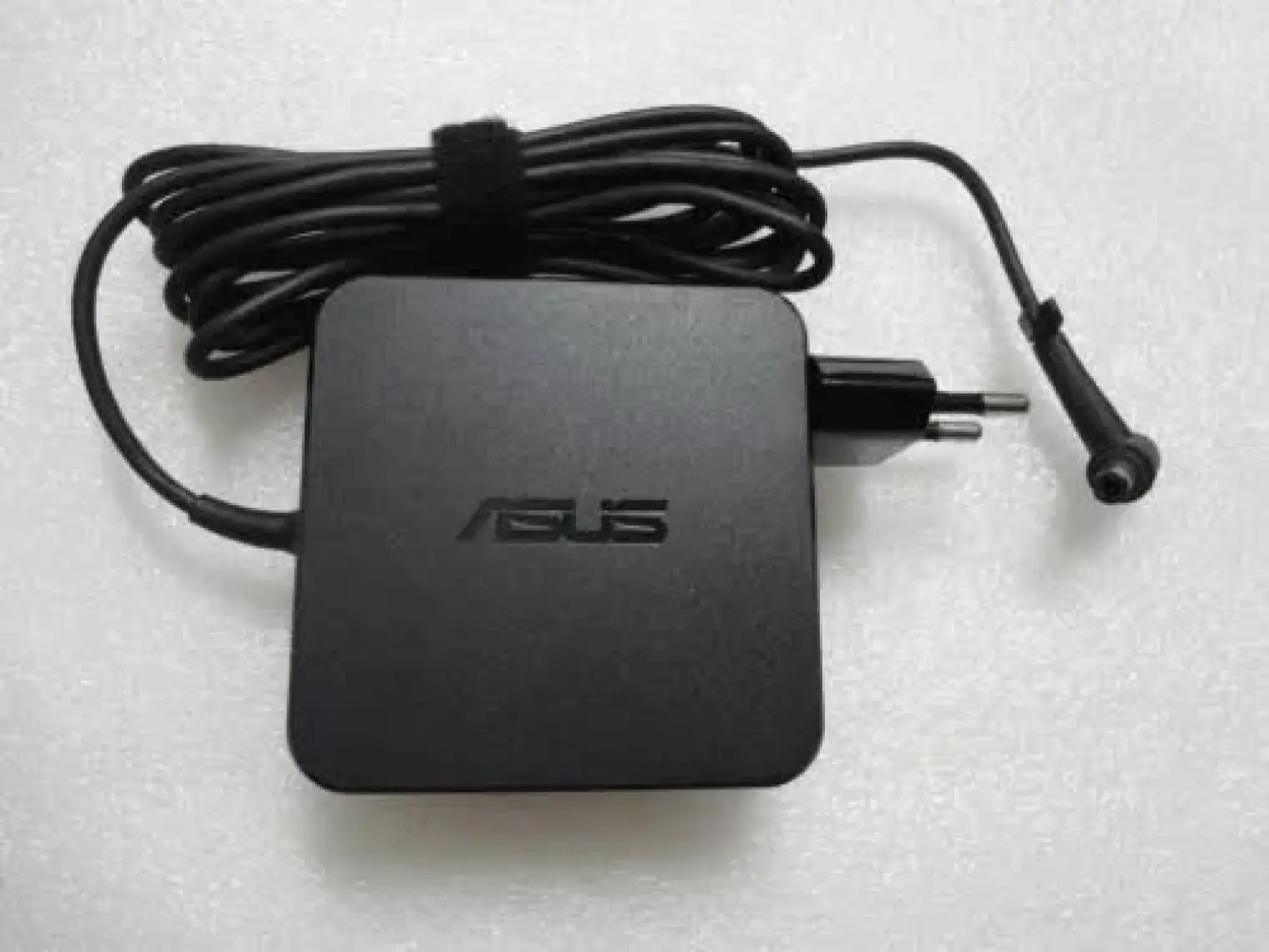 Asus Adaptör - Şarj Cihazı - Adp 65DW - 19V 3.42A - 5.5x2.5mm