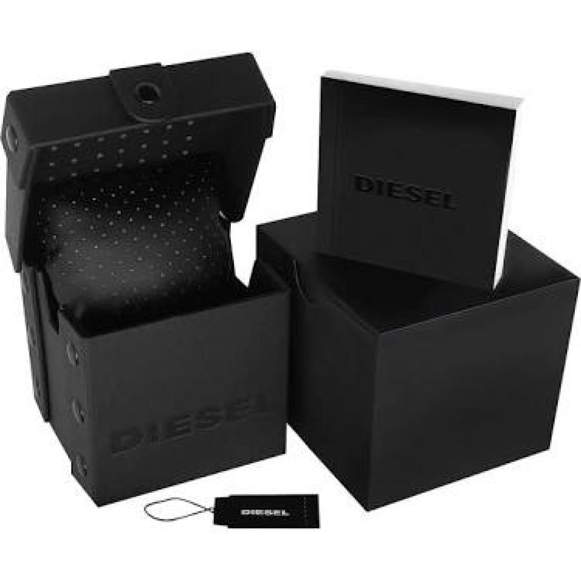 Diesel DZ4343 Erkek Kol Saati