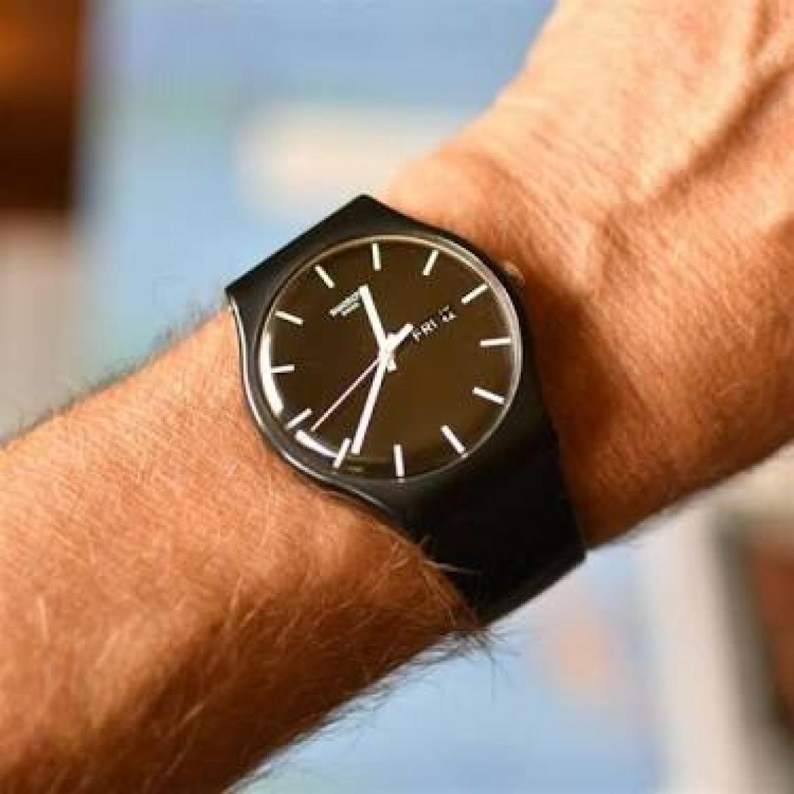 Swatch Suob720 Erkek Kol Saati
