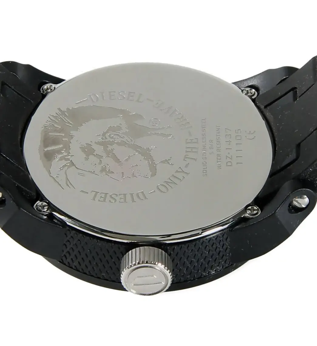 Diesel Erkek Spor Kol Saati - Quartz, Analog, Silikon Kordon, Çelik Kasa, Mineral Cam, 5 ATM Suya Dayanıklı
