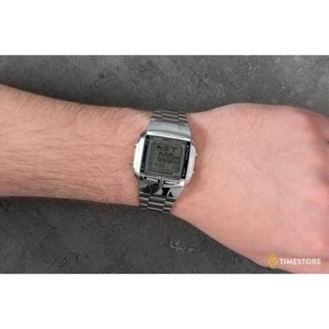Casio Erkek Dijital Kol Saati – Alarm, Kronometre, Takvim, Çelik Kordon, Mineral Cam, 3 ATM Su Geçirmez, LED Aydınlatma