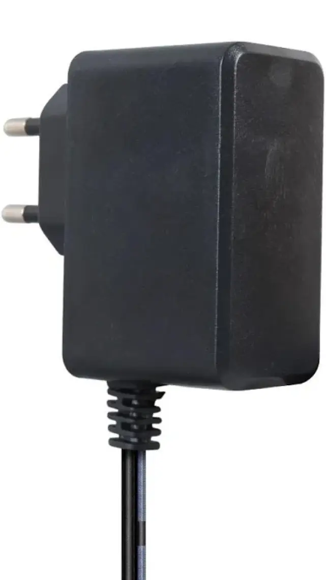 Weko 15 Volt - 1 Amper - 15 Watt 5.5*2.5 Uçlu Priz Tipi Adaptör