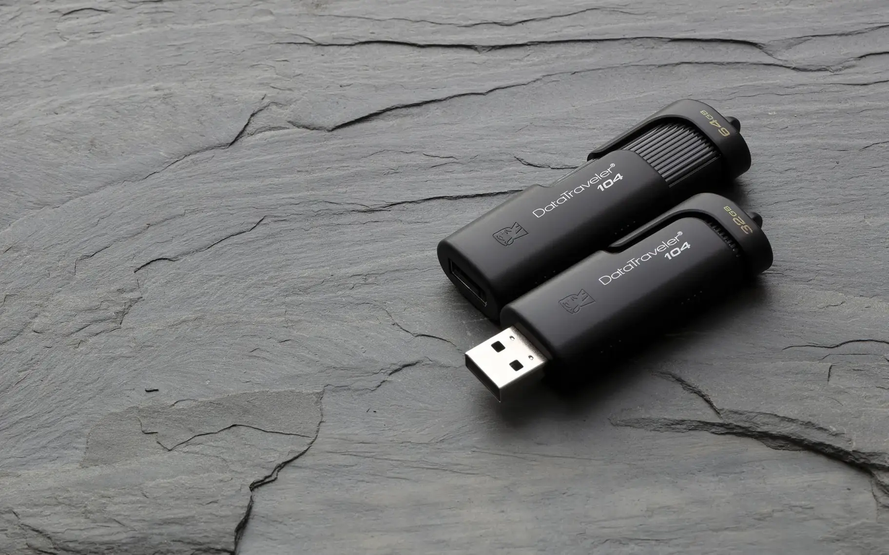 Kingston DT104 16 GB Flash Bellek