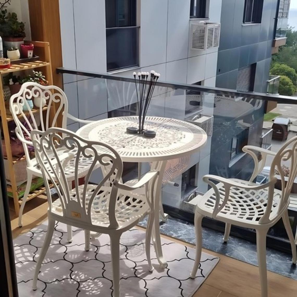 Ceritti Ferforje Görünümlü Plastik Masa Sandalye Takımı, 150 kg Taşıma Kapasiteli, 2 Yıl Garantili, Bahçe, Balkon ve Dış Mekan Kullanımına Uygun, 2 Kişilik Masa ve Sandalye Takımı