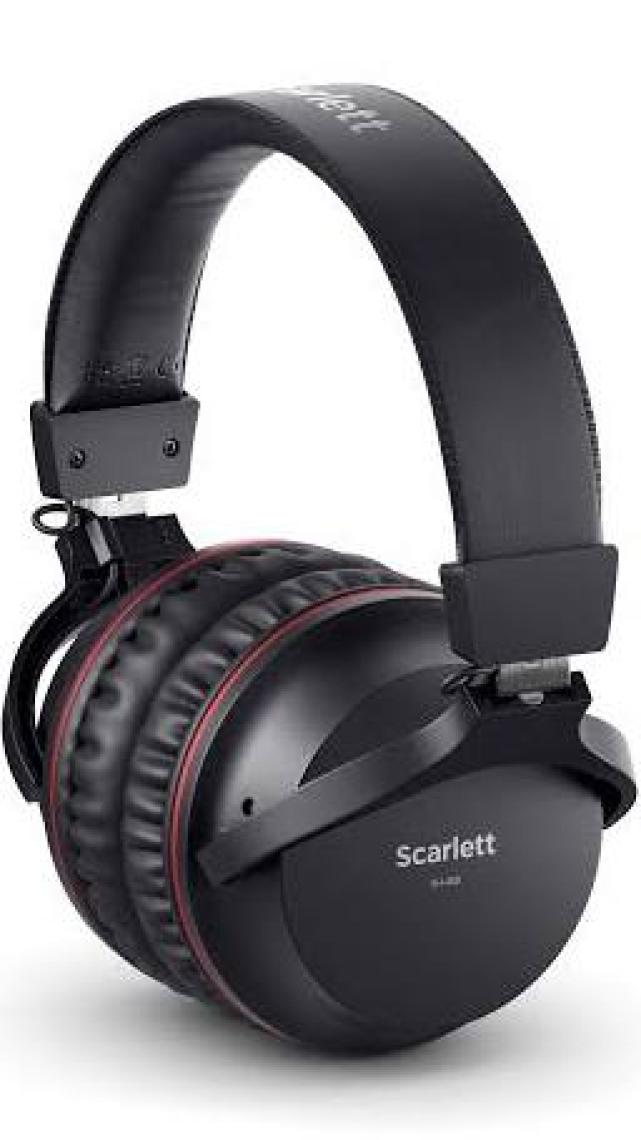 Focusrite Scarlett 2i2 Studio Gen 4 (MOSC0040)