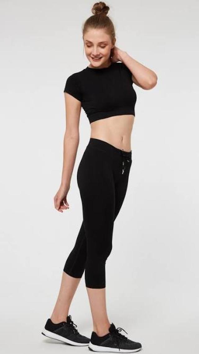 Jerf Captiva Yumuşak Dokulu & Esnek Crop Top Siyah