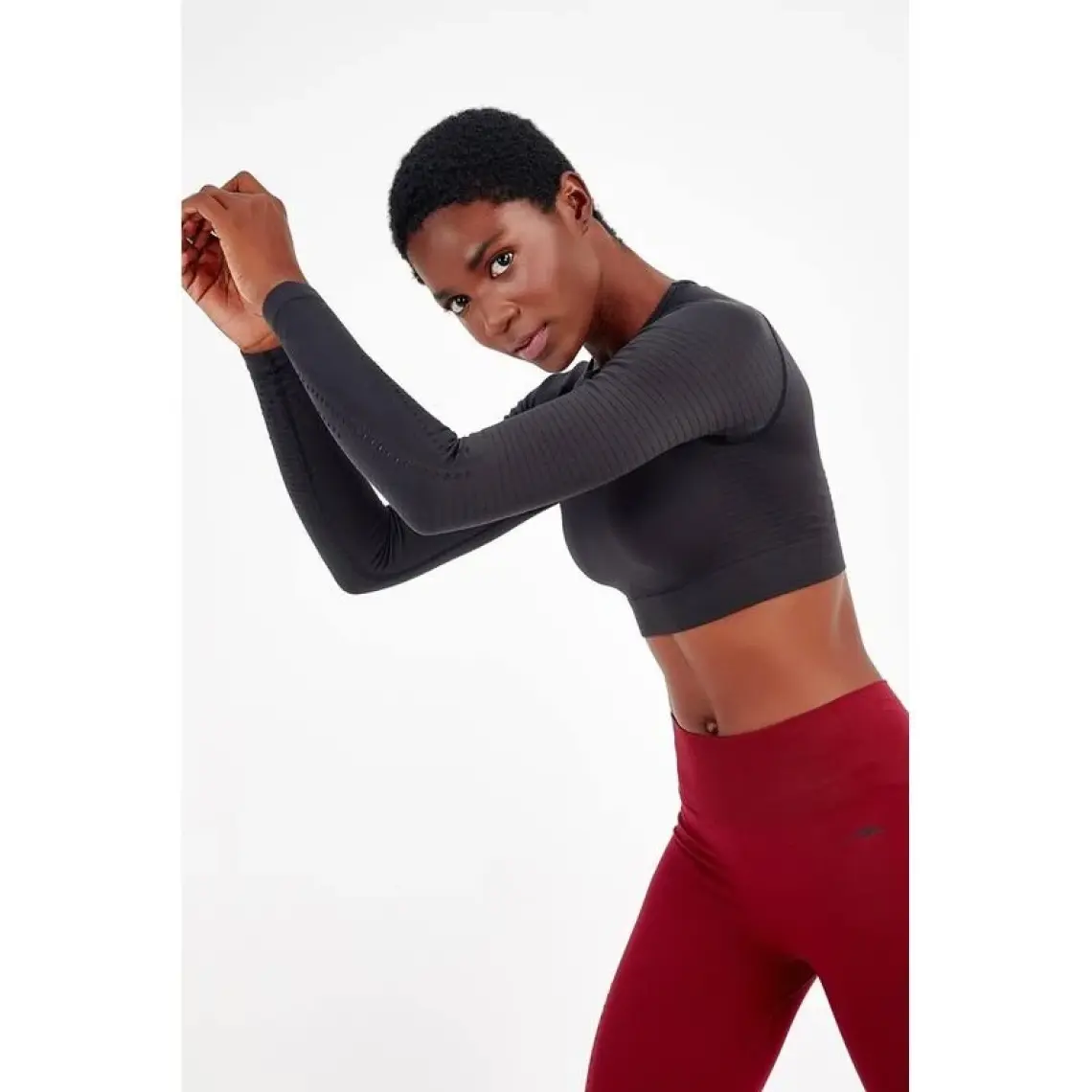 Maraton SlimFit Kadın Bisiklet Yaka  Uzun Kol Siyah Crop Top 816008