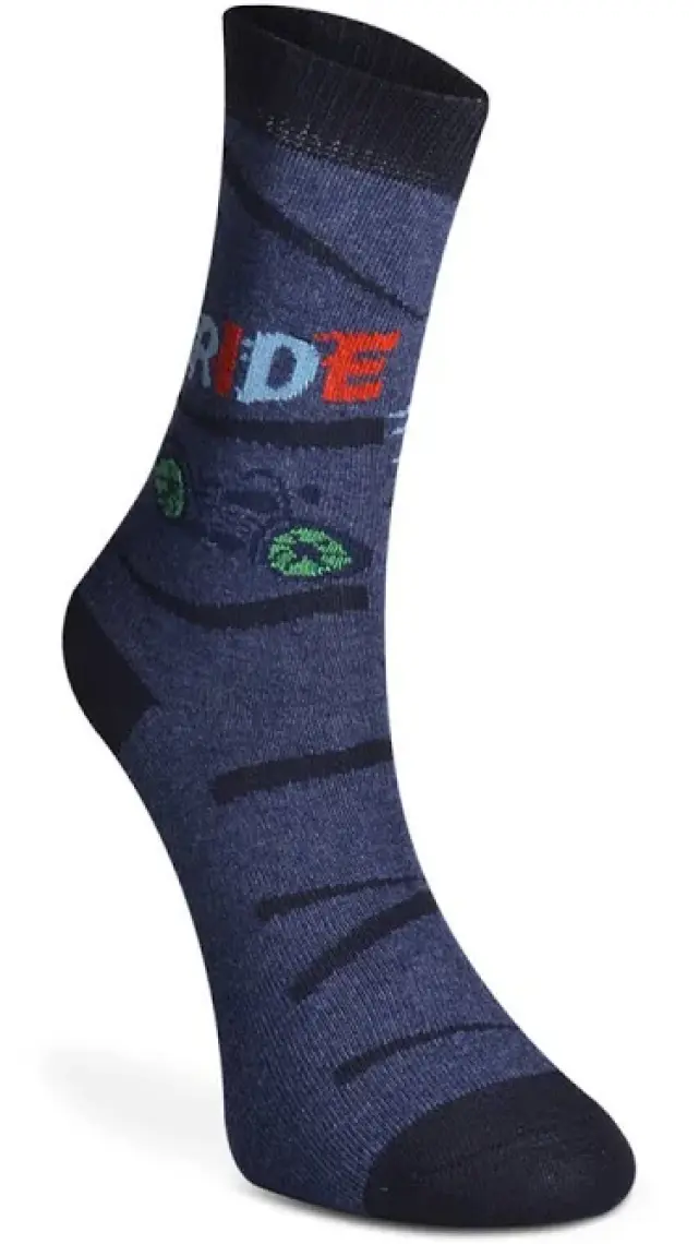 Vakre 6'lı Erkek Cocuk Soket