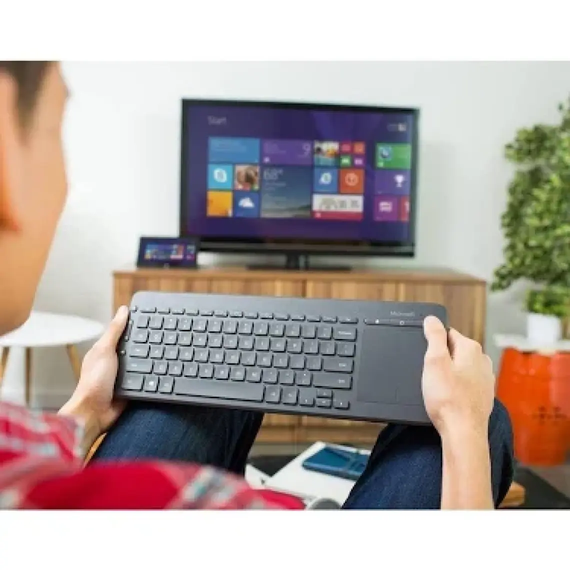 Microsoft N9Z-00017 Akıllı Tv Smart Tv Siyah All In One Kablosuz klavye