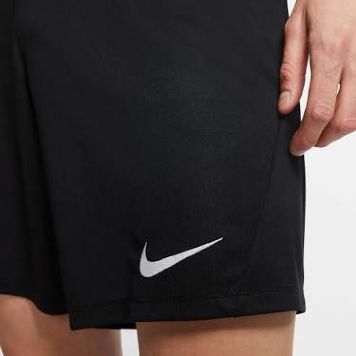Nike Park III Short BV6855-010 Erkek Şort