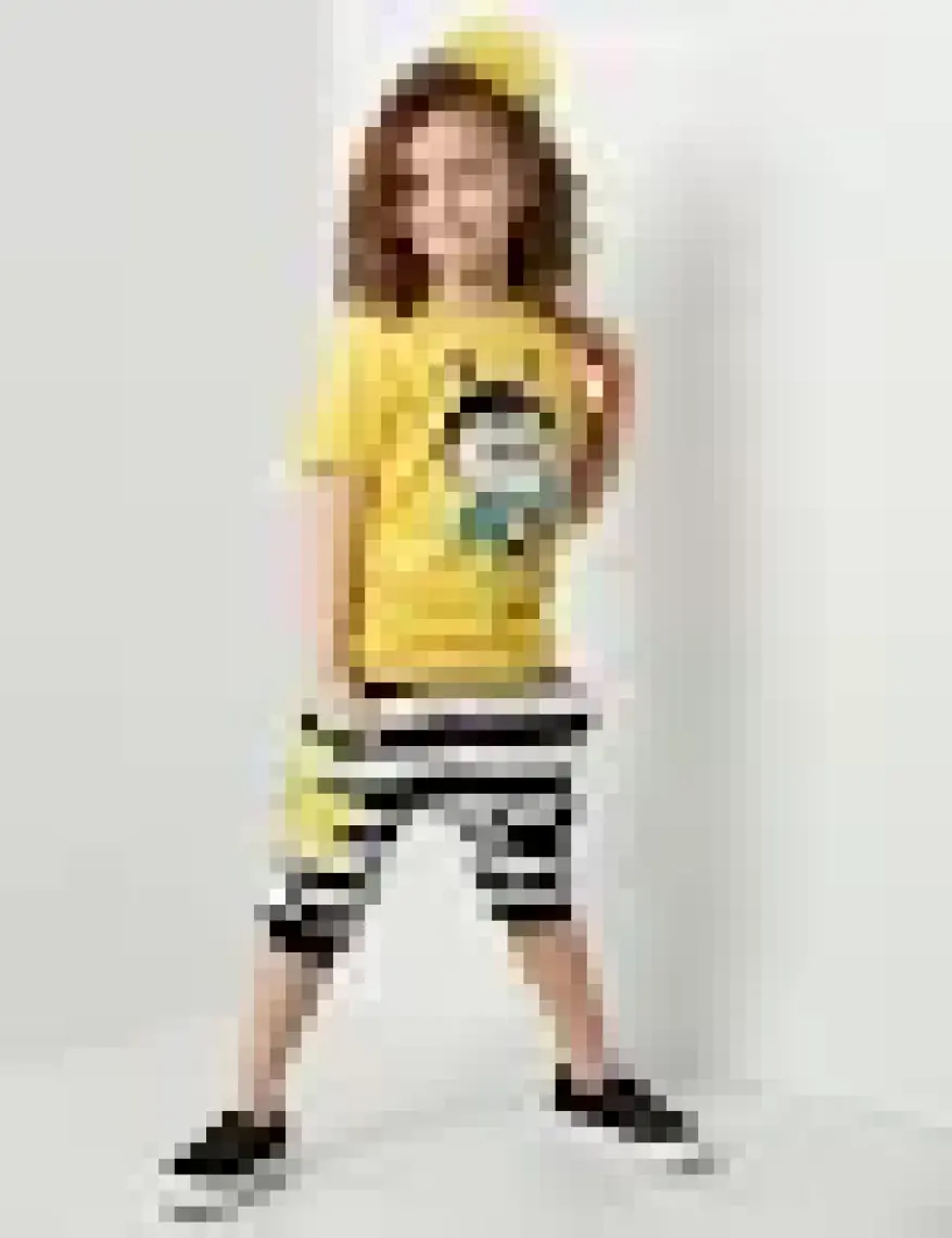 Denokids Vız Vız Maya Kız Çocuk T-shirt Kapri Şort Takım