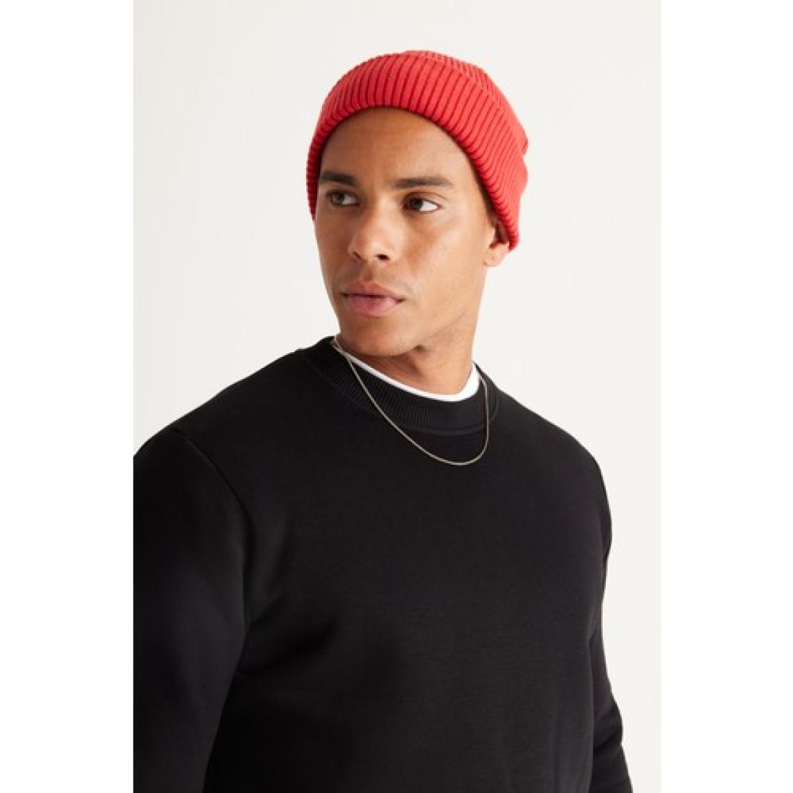 Altınyıldız Classics Erkek Siyah Standart Fit Normal Kesim Içi Polarlı 3 Iplik Bisiklet Yaka Pamuklu Sweatshirt