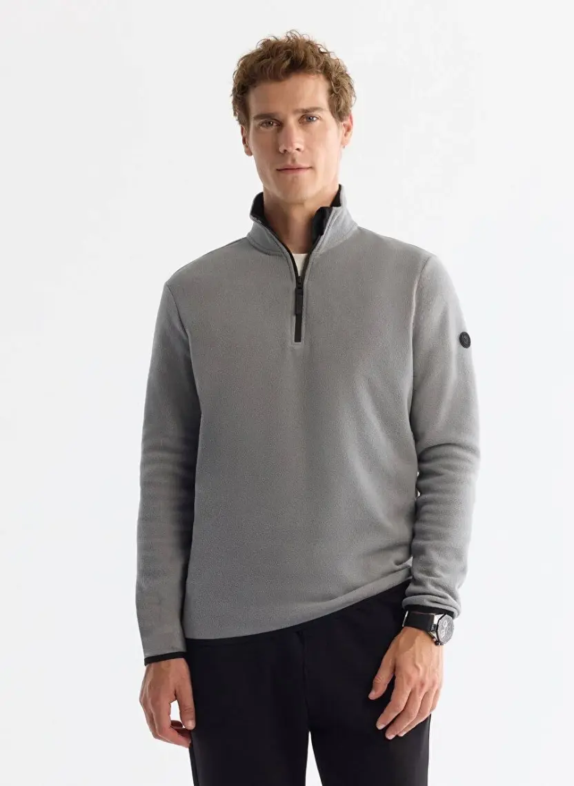 AVVA Erkek Gri Soğuğa Dayanıklı Yarım Fermuarlı Dik Yaka Polar Sweatshirt E001068