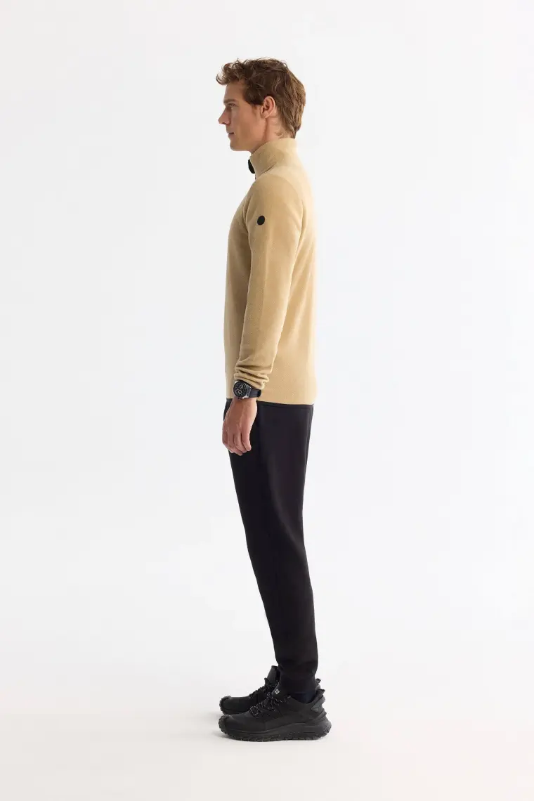 AVVA Erkek Bej Soğuğa Dayanıklı Yarım Fermuarlı Dik Yaka Polar Sweatshirt E001068