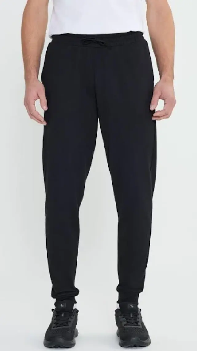 Altınyıldız Classics Erkek Siyah Standart Fit Normal Kesim 2 İplik Cepli Rahat Recycle Pamuklu Jogger Eşofman Altı