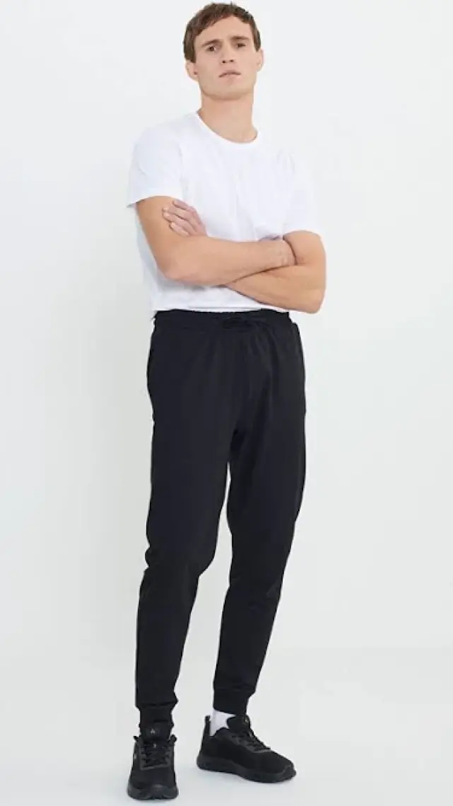 Altınyıldız Classics Erkek Siyah Standart Fit Normal Kesim 2 İplik Cepli Rahat Recycle Pamuklu Jogger Eşofman Altı