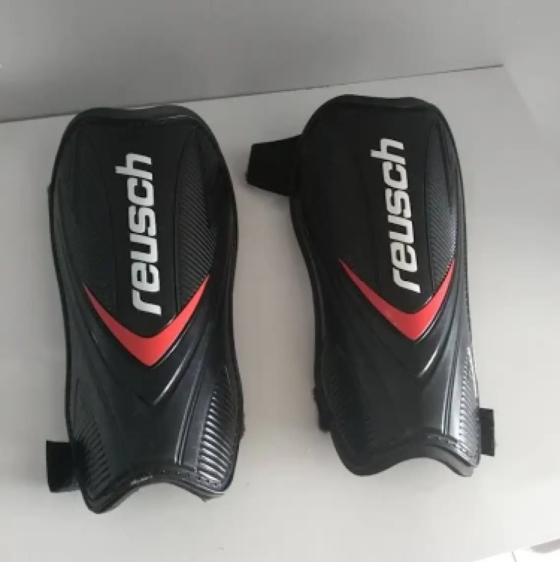 Reusch 3277025-700 Meister Light Siyah Tekmelik