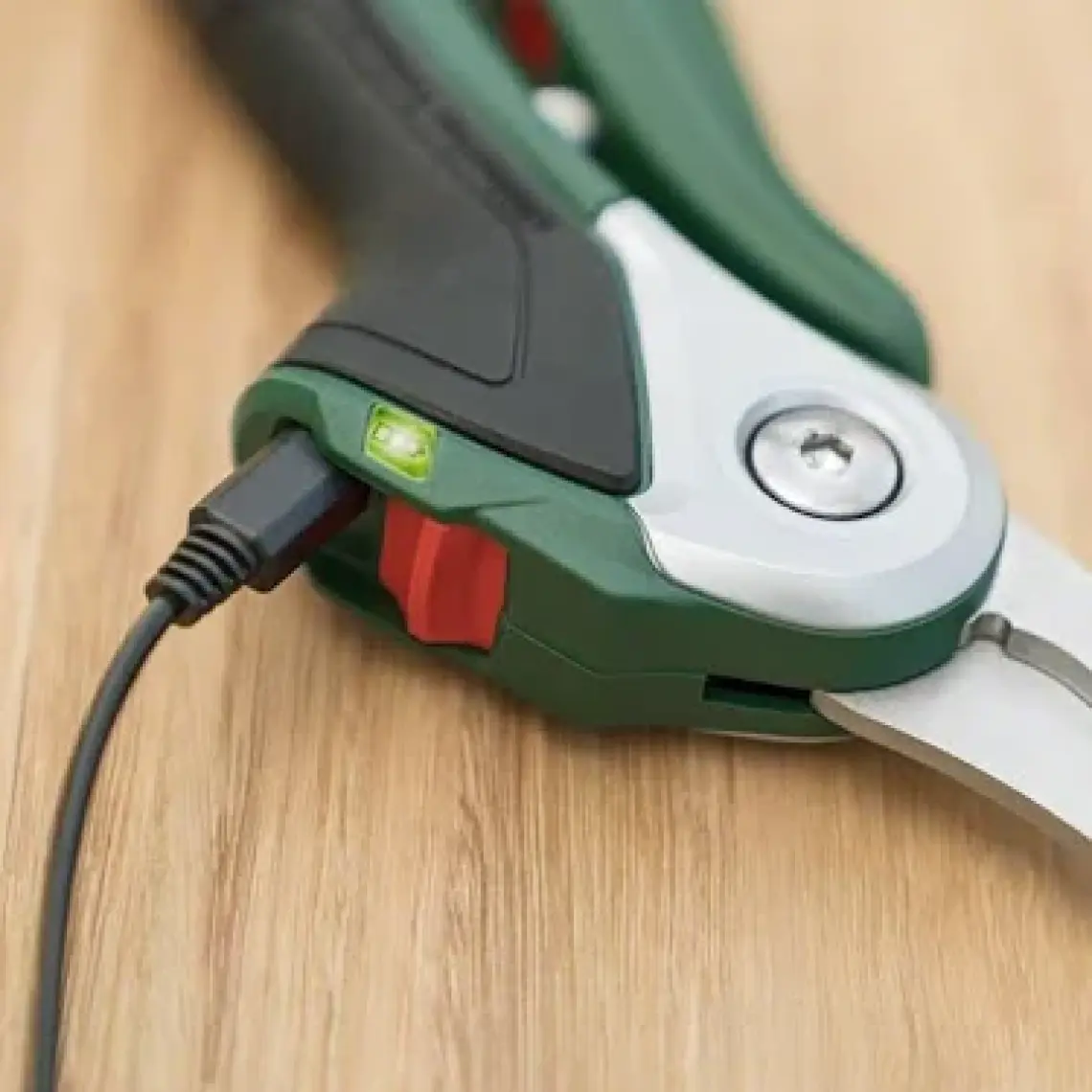 Bosch EasyPrune Akülü Dal Budama Makası