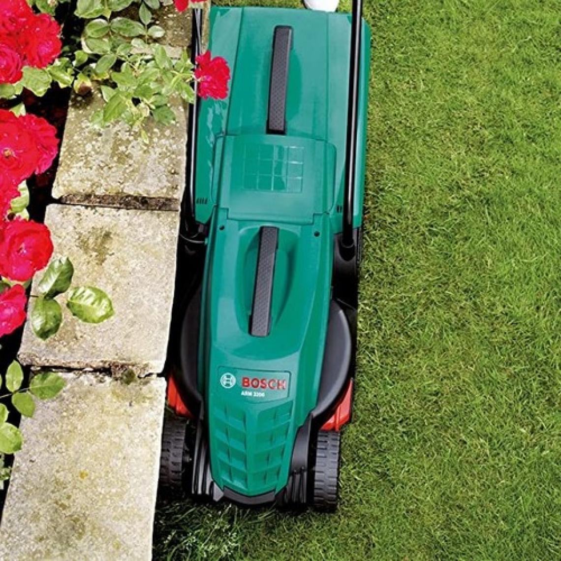 Bosch ARM 32 1200 W Elektrikli Çim Biçme Makinesi