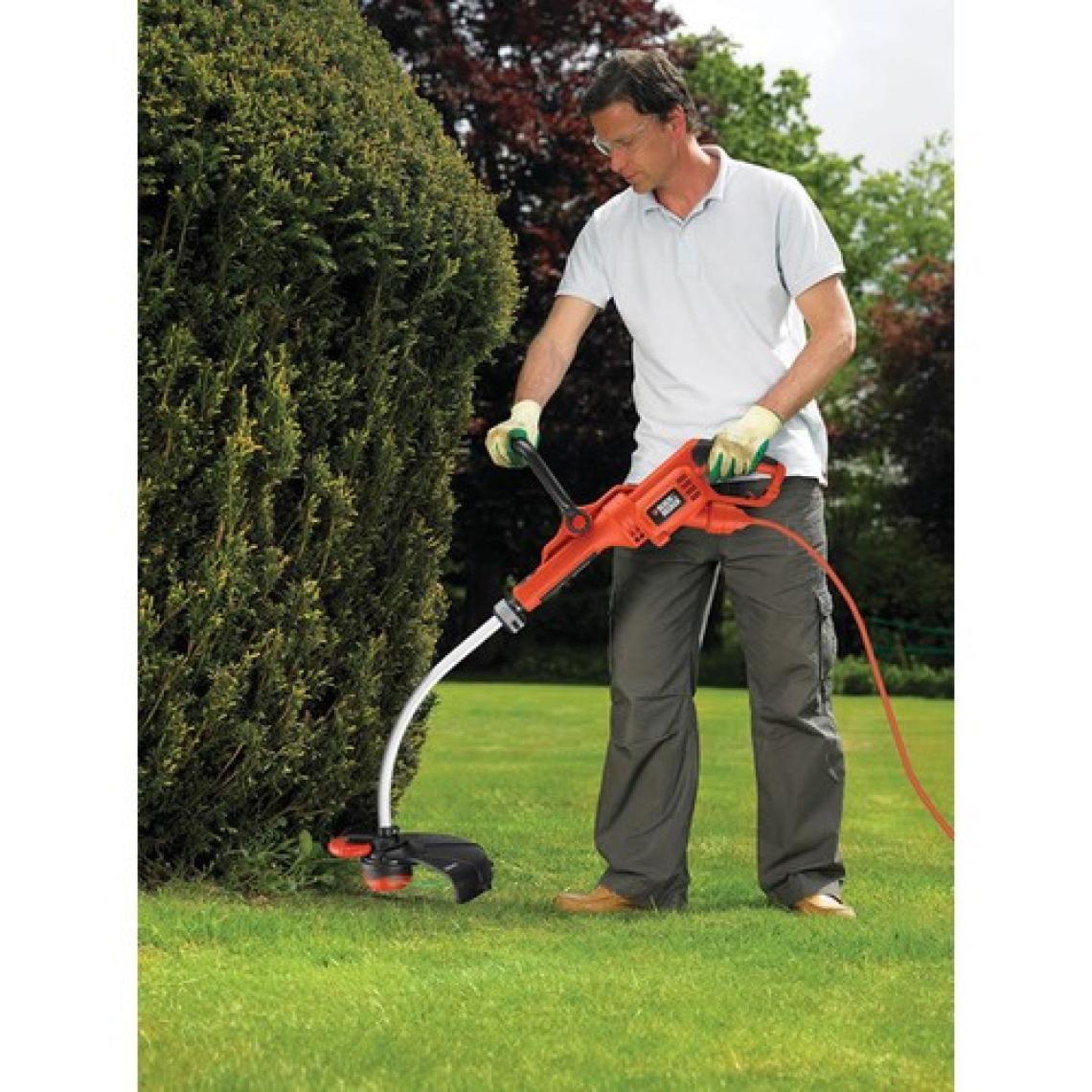 Black&Decker GL 7033 Misinalı Çim Kesme Makinesi