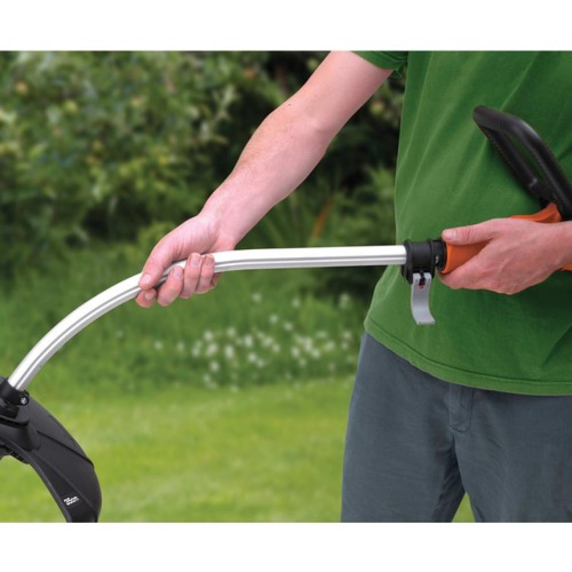 Black&Decker GL 7033 Misinalı Çim Kesme Makinesi