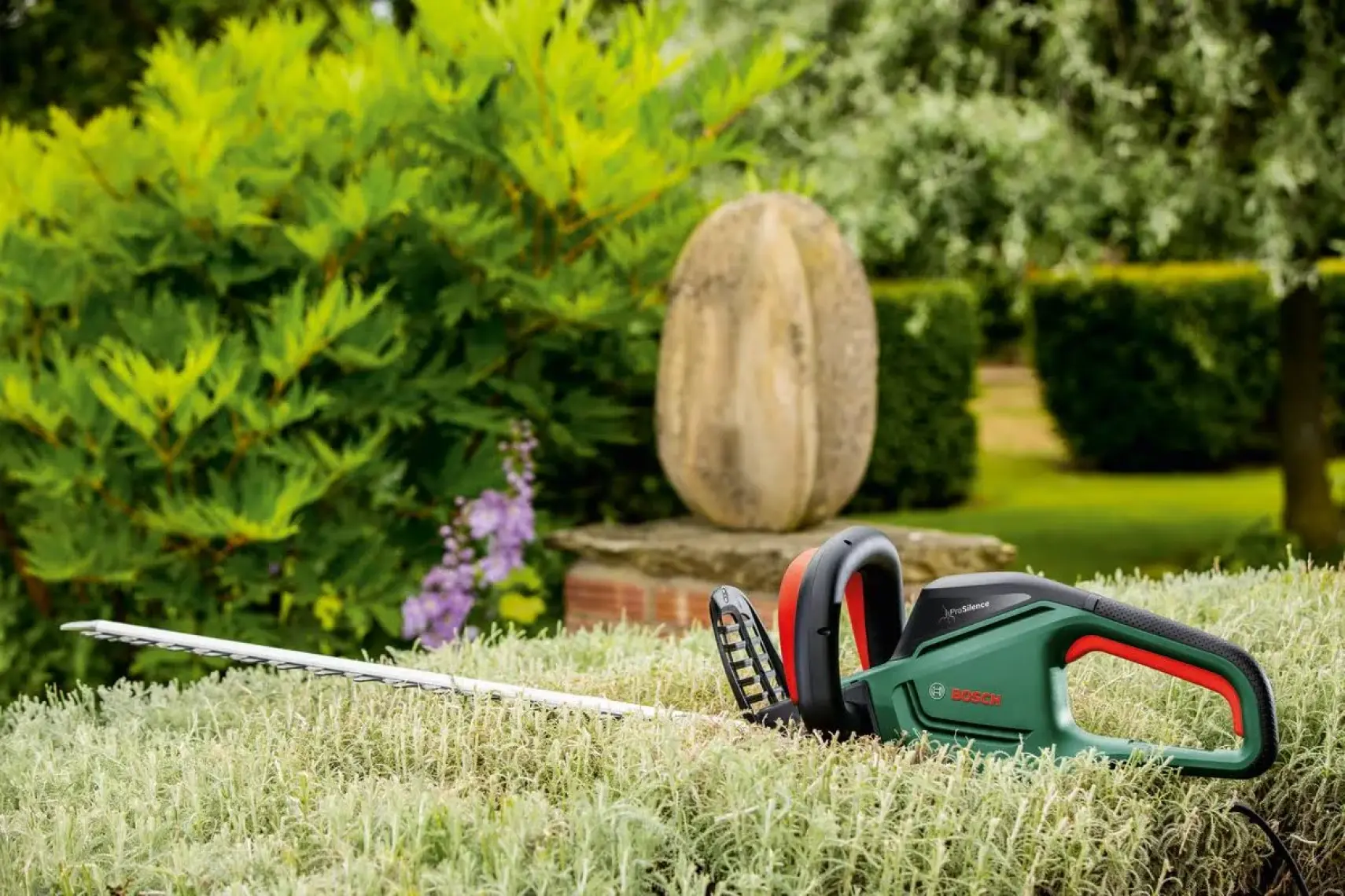 Bosch Advanced Hedgecut Çit Budama Makinası - 06008C0900