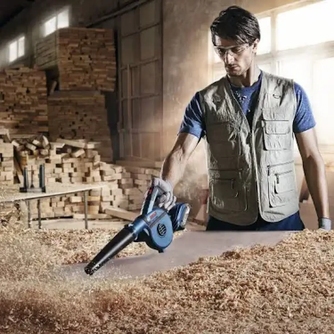 Bosch Professional GBL 18 V-120 Üfleyici Aküsüz (Baretool)
