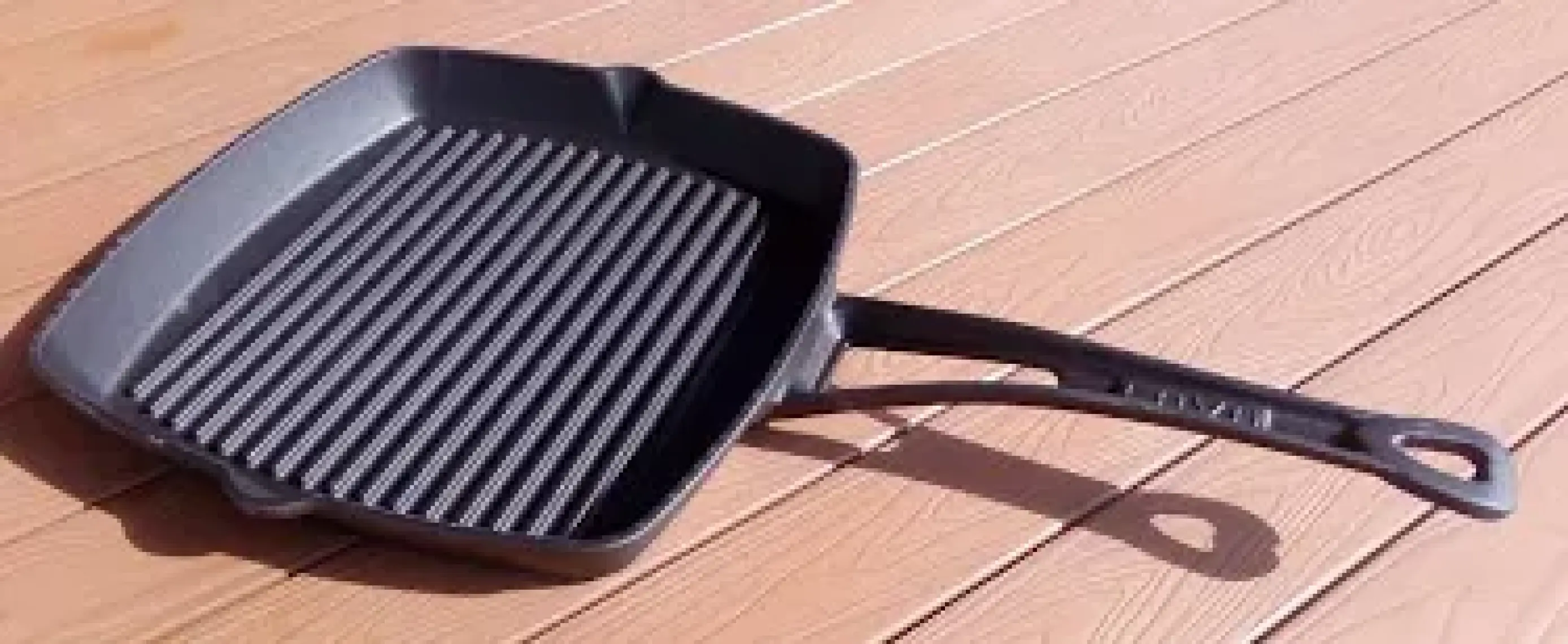 26x26 cm Döküm Demir Emaye Kaplama Izgara Tava - Metal Saplı, Isıyı Eşit Dağıtan Sağlıklı Pişirme
