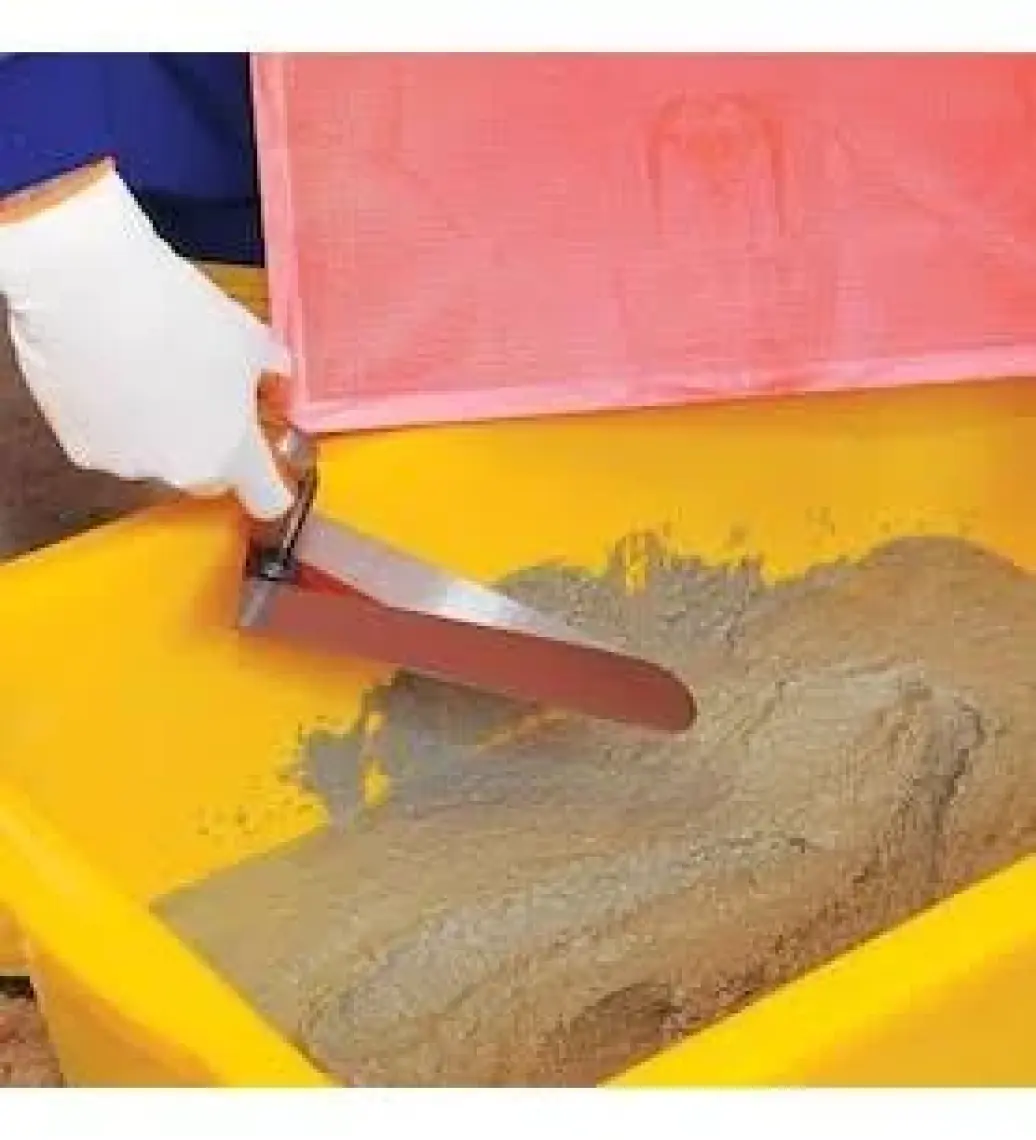 Dekor Sıva Malası Plastık Saplı Yay Çelıgı 26 Cm  374