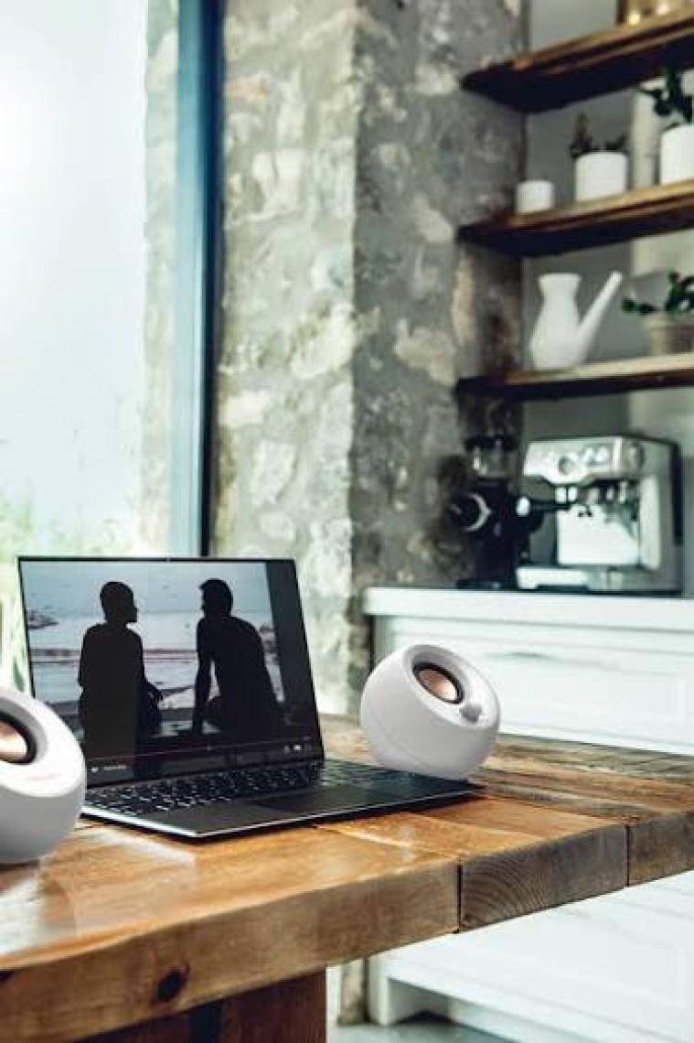 Creative Pebble V3 Siyah 2.0 USB-C 16W Multimedya Stereo Hoparlör Seti