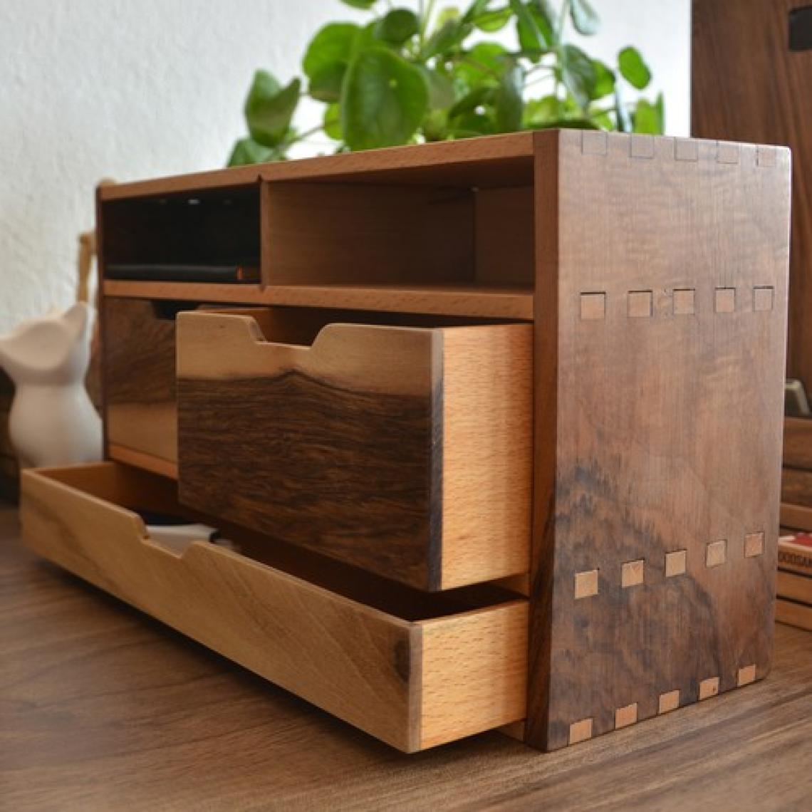 Woodsaka Desna Üç Katlı Çıkarılabilir Bölmeli ve Üç Çekmeceli Raf & Saklama Dolabı & Çok Amaçlı Düzenleyici - Model 2 - Ceviz ve Gürgen Ağacından