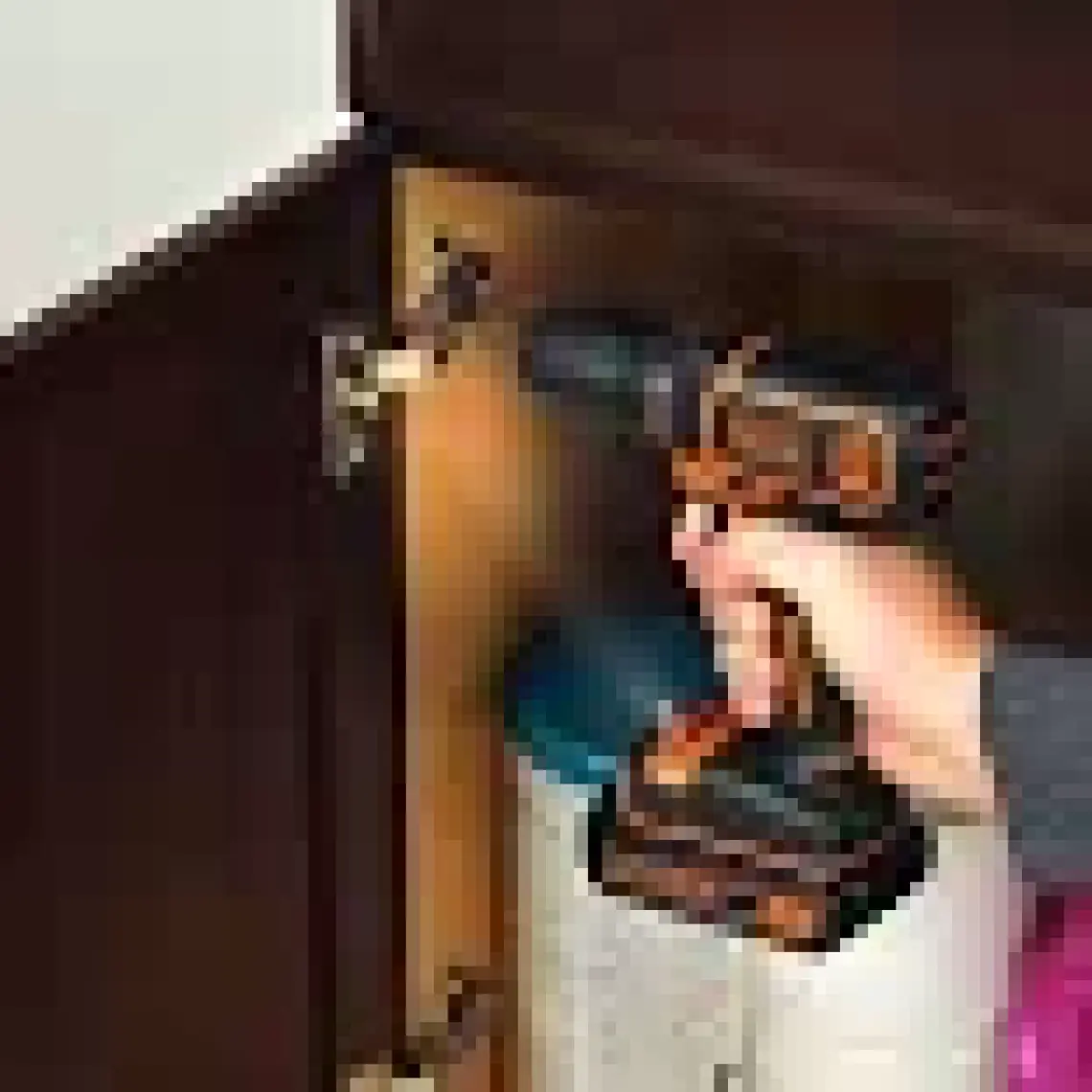 Black & Decker BDCDD12BAFC-QW 10.8V 1.5Ah Li-Ion Şarjlı Matkap Vidalama,Taşıma Çantası,100 Parça Aks. Seti