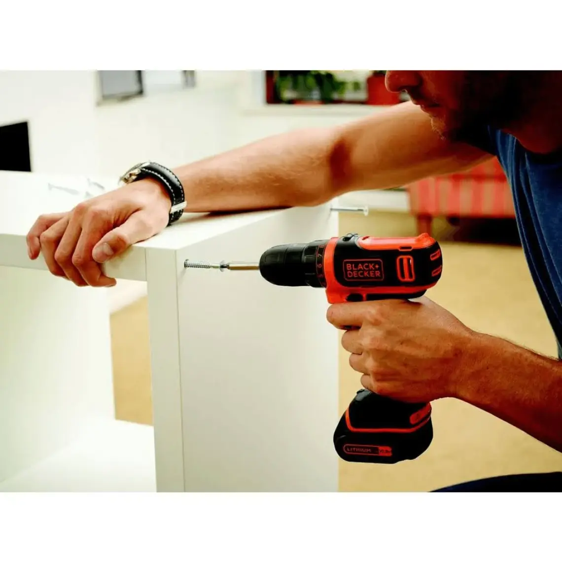 Black & Decker BDCDD12BAFC-QW 10.8V 1.5Ah Li-Ion Şarjlı Matkap Vidalama,Taşıma Çantası,100 Parça Aks. Seti