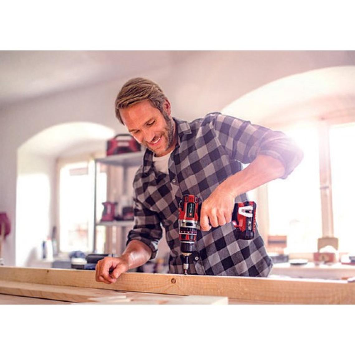Einhell Professional Akülü Darbeli Vidalama TP-CD 18/50 Li-i BL Kit Power X-Change (18 V, kömürsüz, 50 Nm, darbeli delme fonksiyonu, 2x 2,0 Ah akü + şarj cihazı dahildir) - 4513940