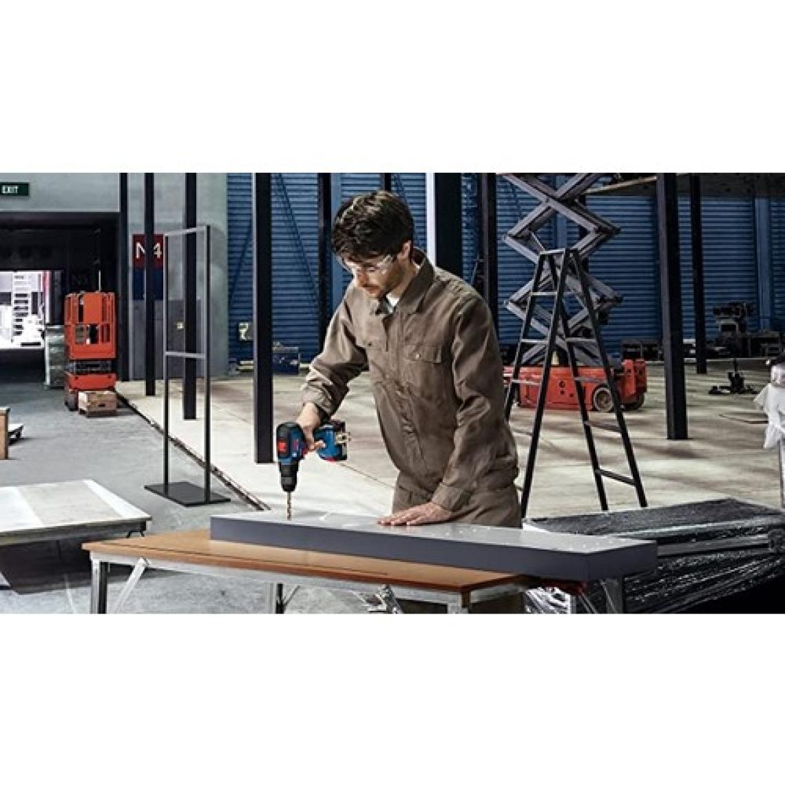 Bosch GSB 18V-50 2x2 Ah Akülü Darbeli Vidalama Makinesi