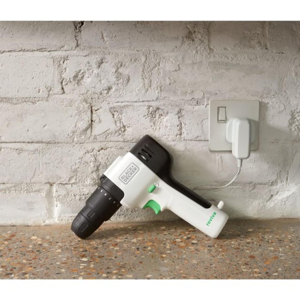 Black & Decker Reviva™ Revhd12c-Qw 12v Şarjlı Darbeli Matkap Lityum-Iyon