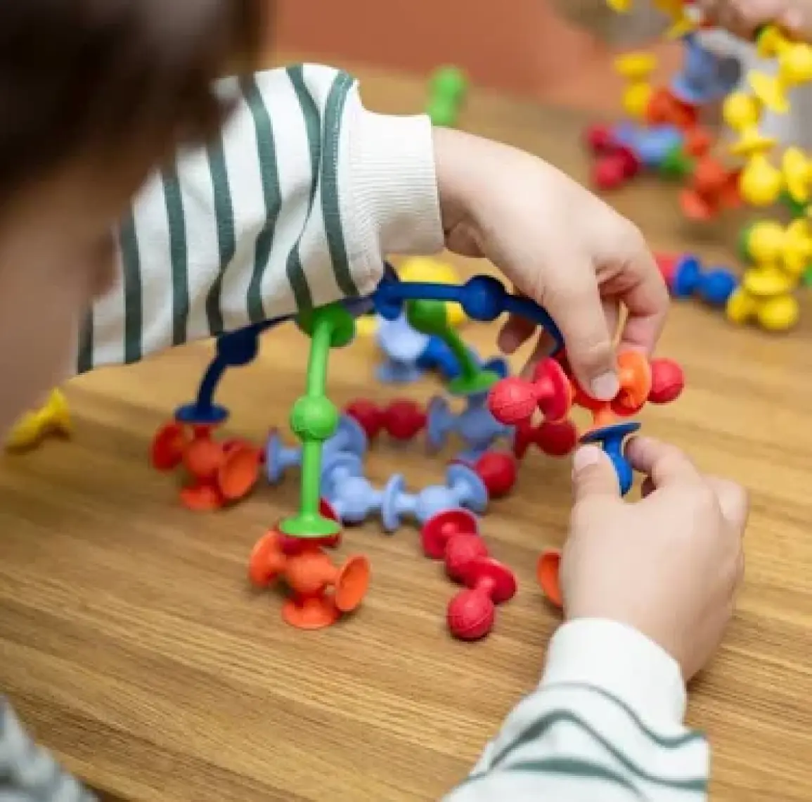 Think Master Vantuzlu Vakum Molekül 25 Parça Yapı Silikon Taşları Popit Duyusal Eğitici Oyuncak