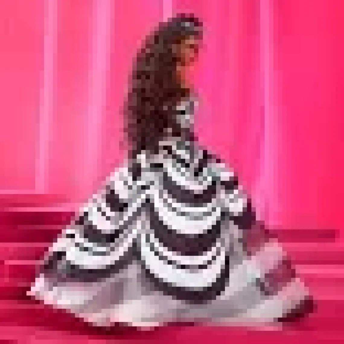 Nessiworld Barbie Mavi Safir 65. Yıl Dönümü Bebeği HRM59