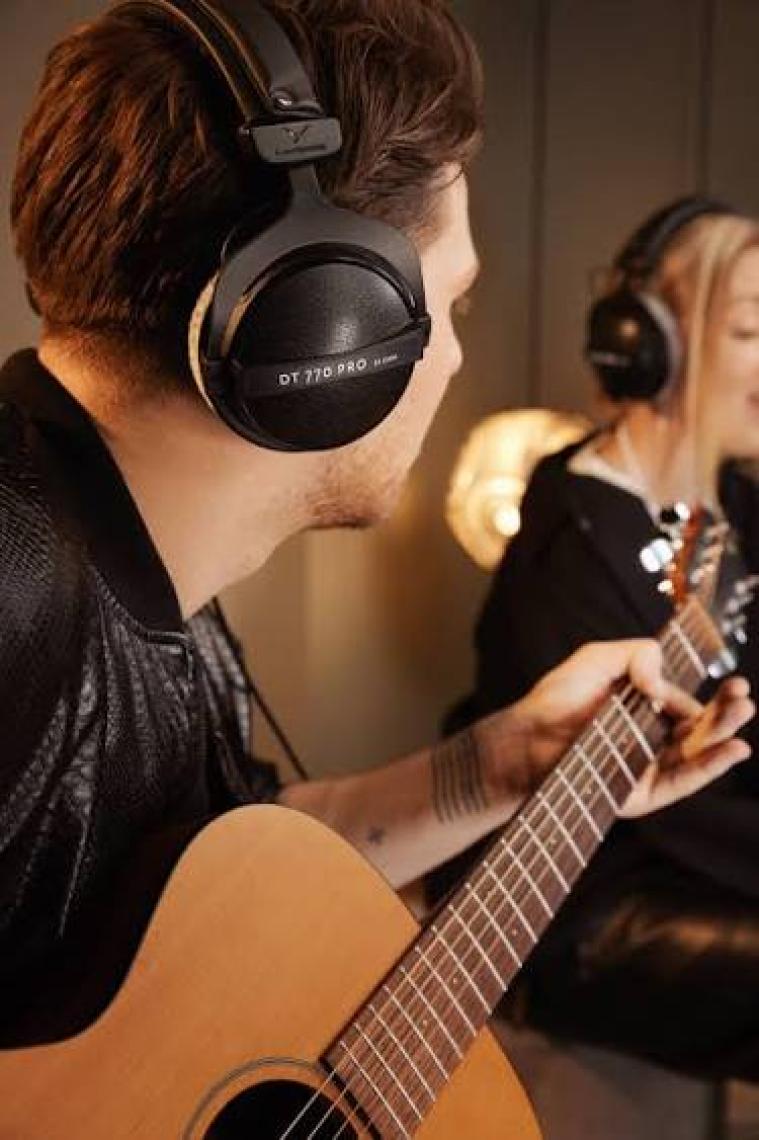 Beyerdynamic DT 770 Pro 80-Studio Kulaküstü Kulaklık (80 Ohm)