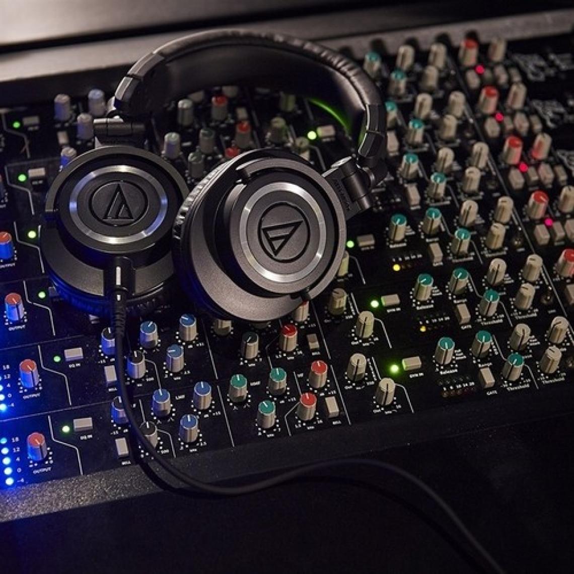 Audio-Technica ATH-M50X Profesyonel Stüdyo Kulaklık