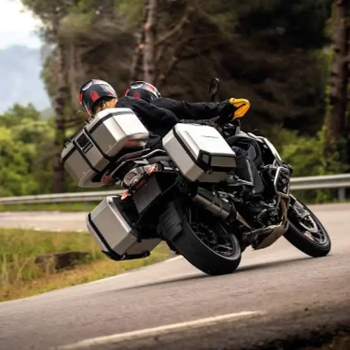 Shad Tr-55 Motosiklet Metal Arka Çanta Titanyum