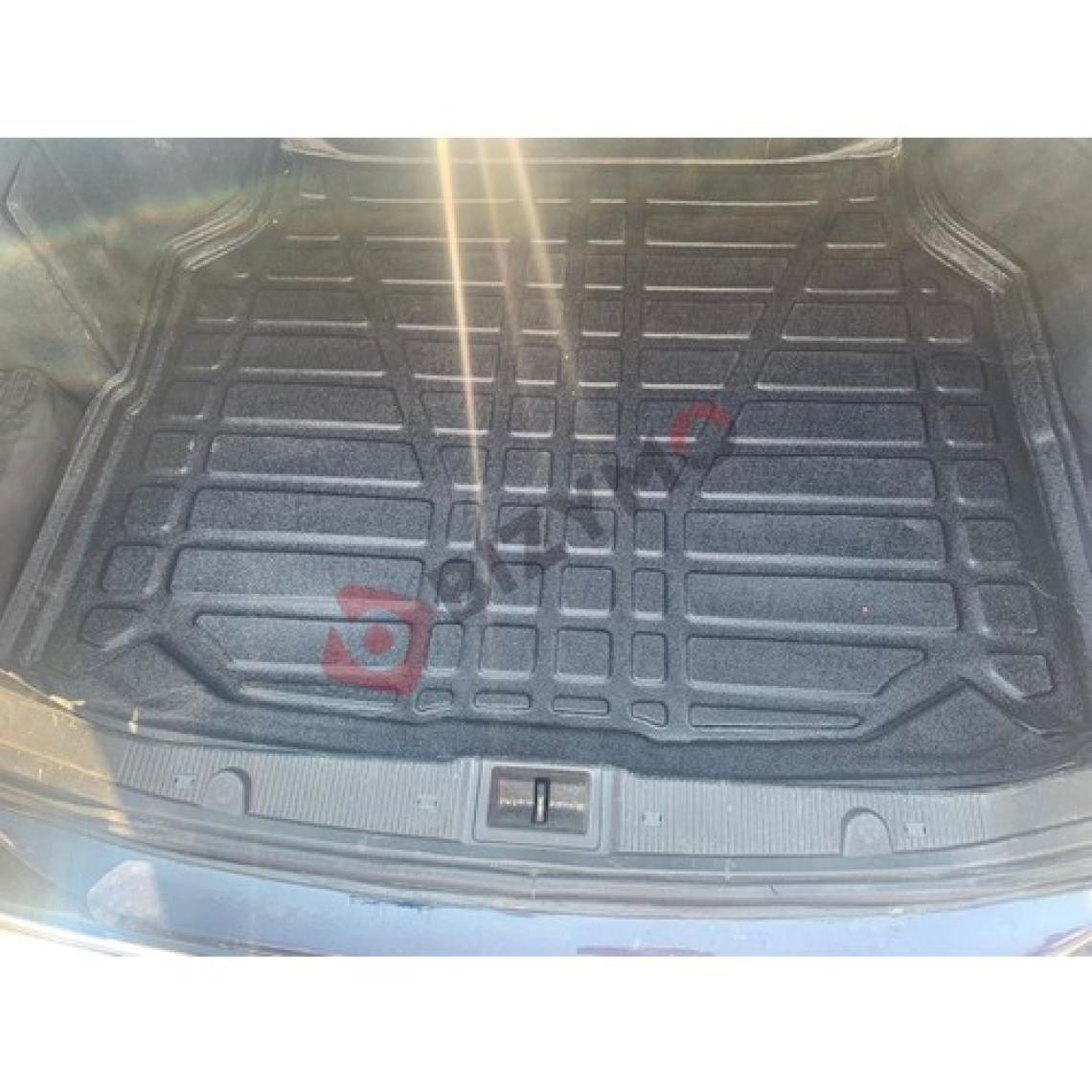 Mercedes C Serisi W203 2000-2007 3D Bagaj Havuzu Bizymo